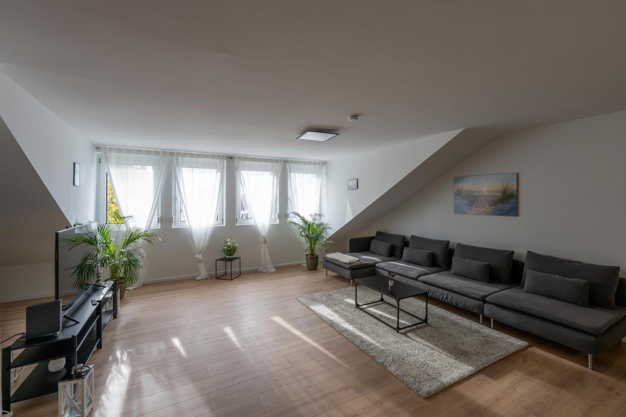 Apartment Im Dachgeschoss Plankstadt Dış mekan fotoğraf