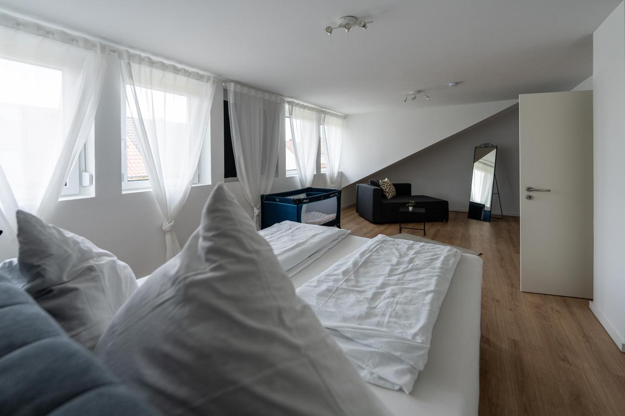 Apartment Im Dachgeschoss Plankstadt Dış mekan fotoğraf