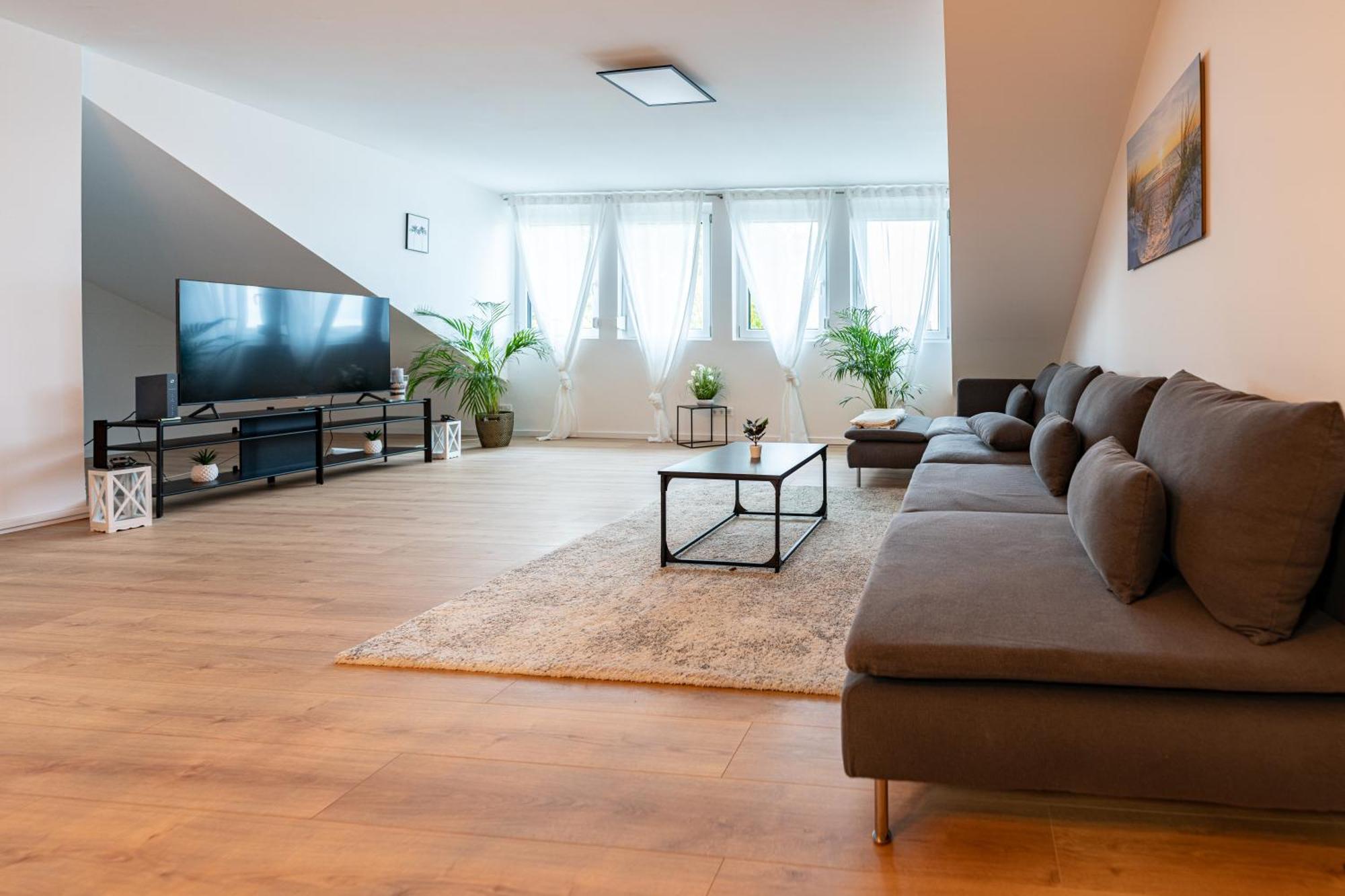 Apartment Im Dachgeschoss Plankstadt Dış mekan fotoğraf
